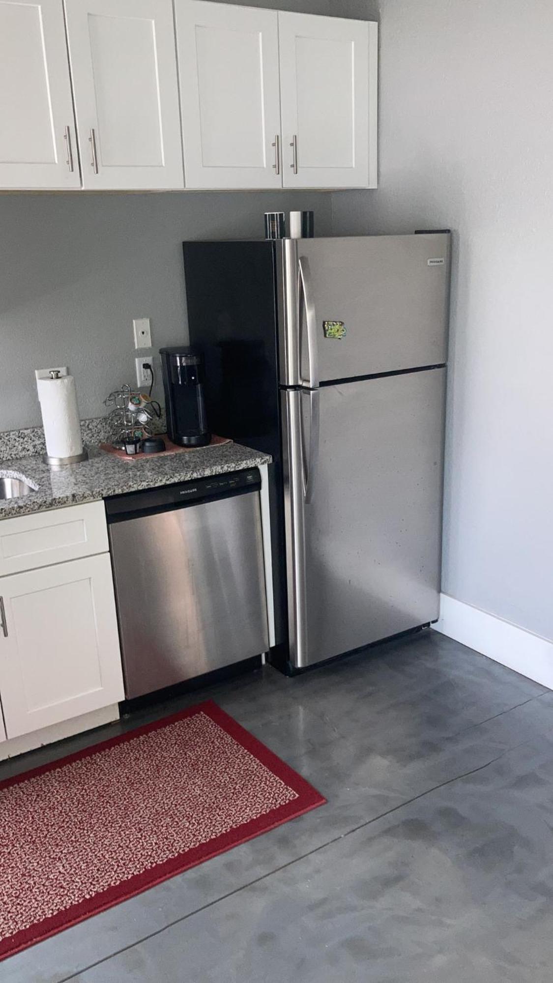 Navarre Apartment *