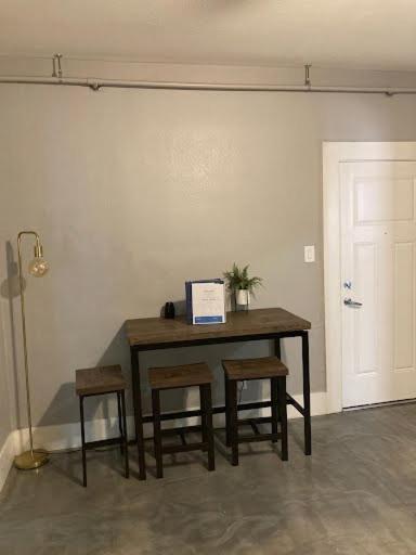 Navarre Apartment
