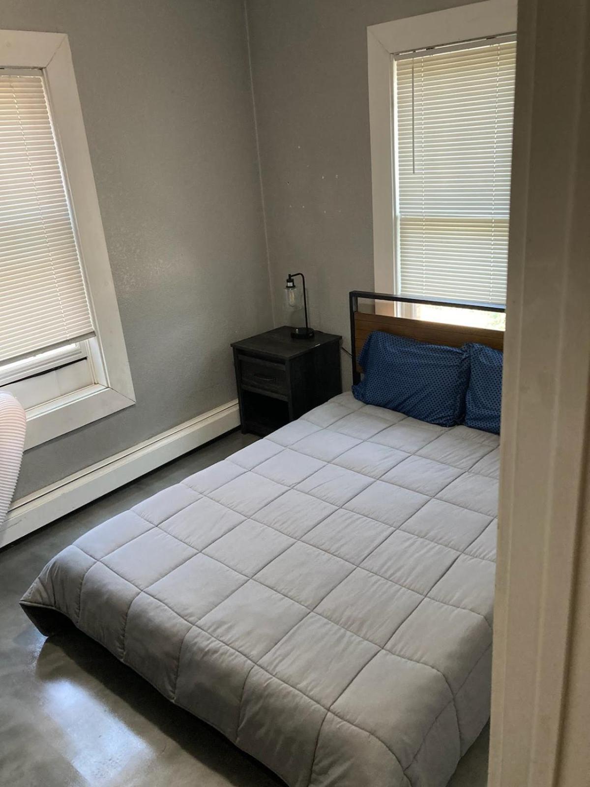 Navarre Apartment