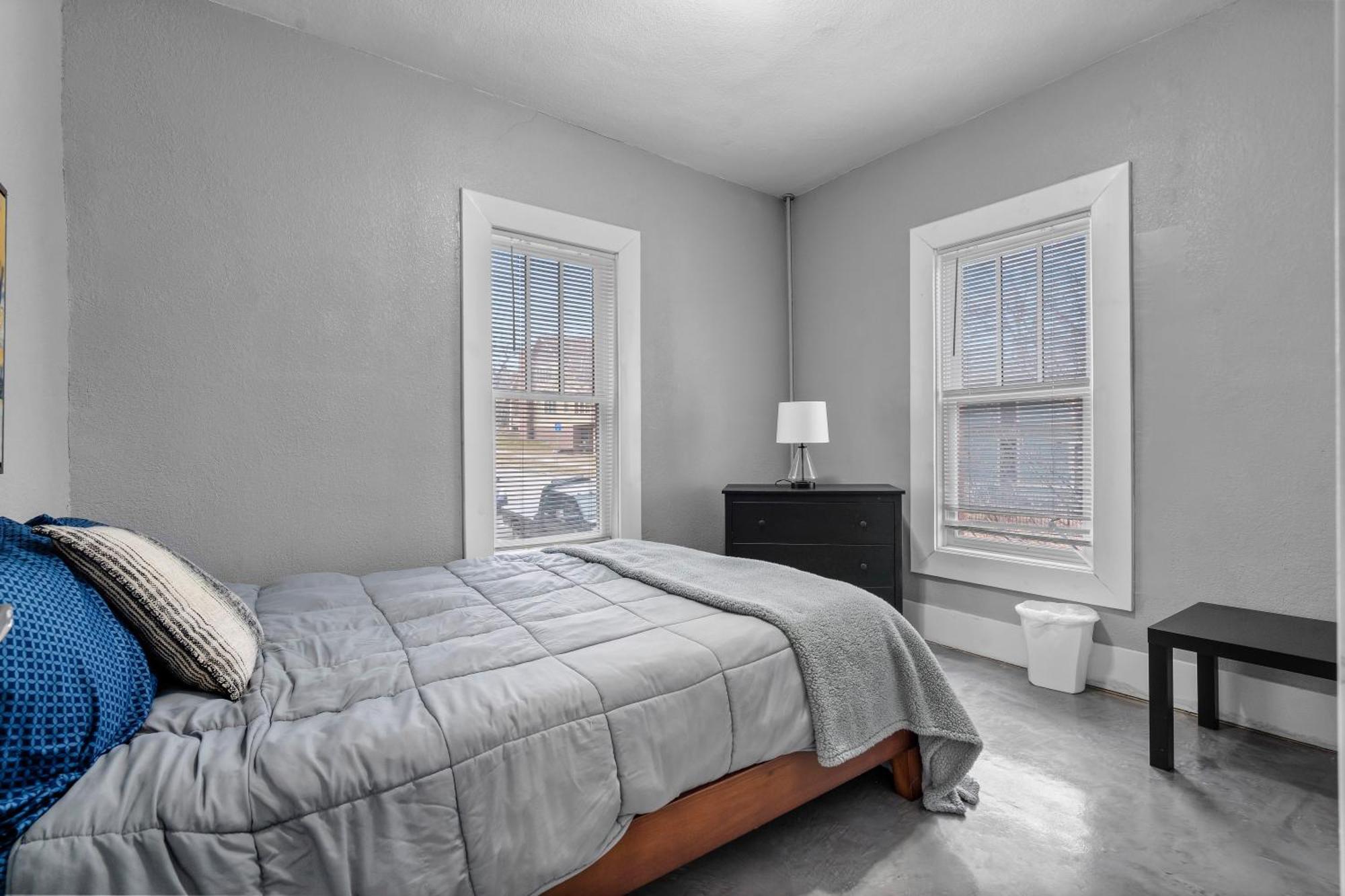 Navarre Apartment Des Moines