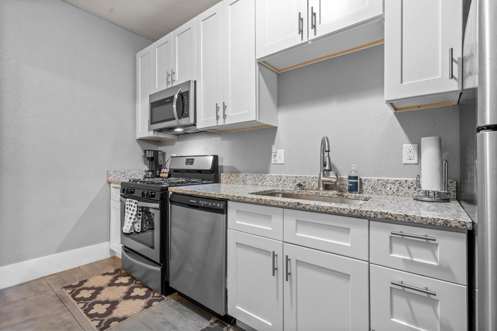 Navarre Apartment